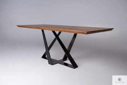 Stół z drewna dębowego na metalowej podstawie BORNEO