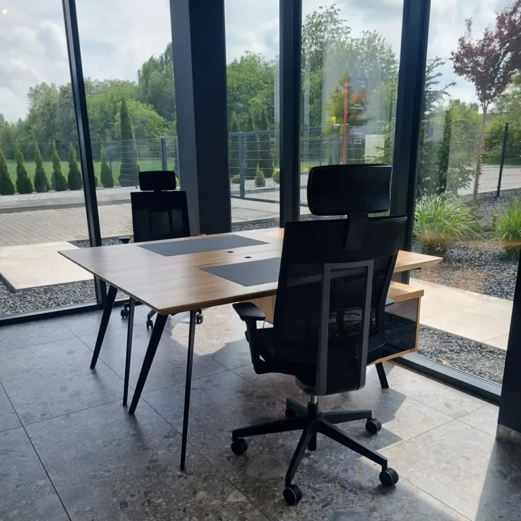 dębowe biurko VITA na metalowych nogach