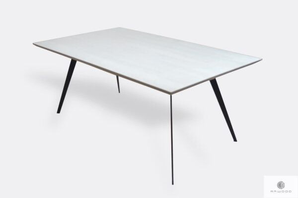 Dębowy stół do jadalni z drewnianym białym blatem i czarnymi metalowymi nogami VITA