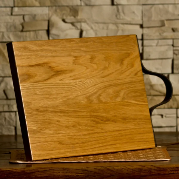 Kuchenna deska dębowa z uchwytem