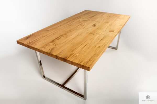 Stół z dębowym blatem z litego drewna na metalowych nogach PASAT