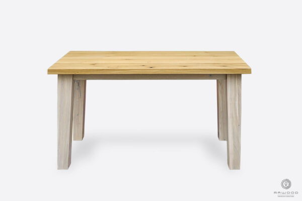 Stół z drewnianym blatem i drewnianymi nogami na wymiar BIANCO