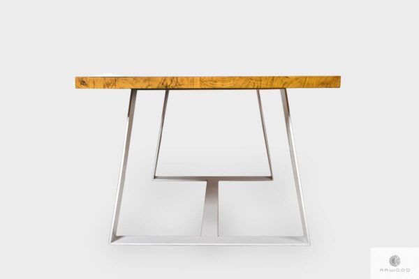 Stół z drewnianym blatem na metalowych nogach do jadalni MERE