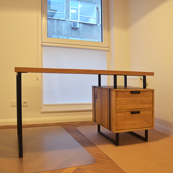 Industrialne biurko z dębowego drewna do gabinetu kancelarii HUGON