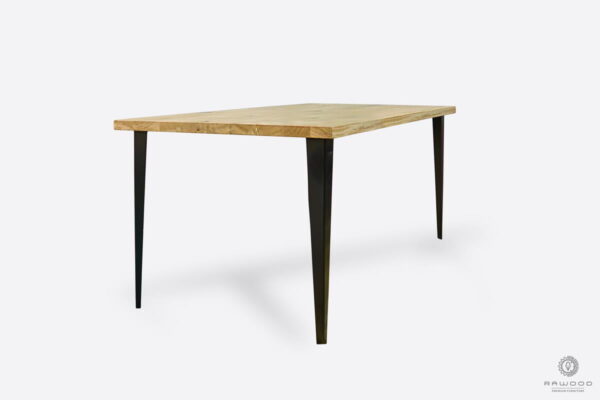 Stół z blatem z litego drewna pomysł na stół do jadalni inspiracje VIVA