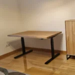 dębowe biurko COLIN z regulacją wysokości