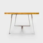 Nowoczesny stół z dębowego drewna do jadalni MERE