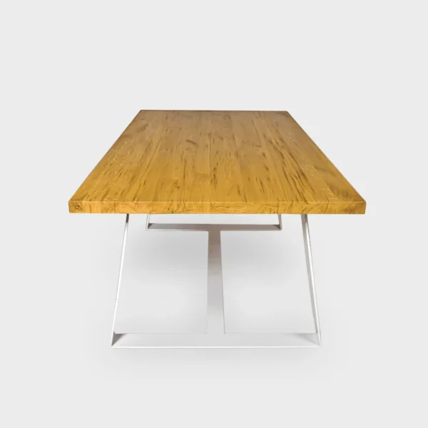Nowoczesny stół z dębowego drewna do jadalni MERE