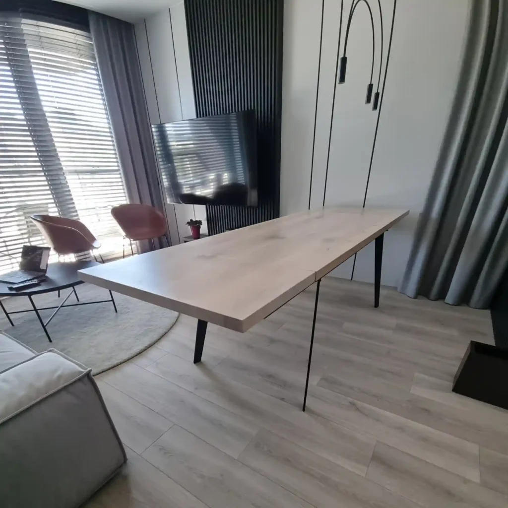 stół z dostawkami CORTEZ - realizacja