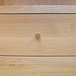 Nowoczesna witryna ze szklanymi frontami przesuwanymi COSTA