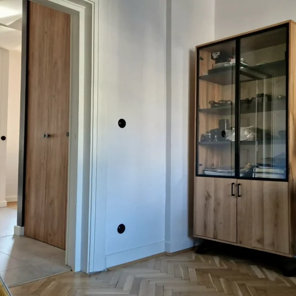 witryna JORGEN lakier naturalny